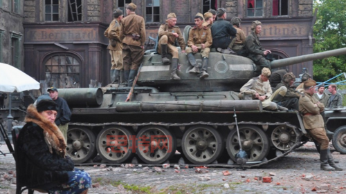 钢铁苍穹下载：寻找同类游戏，策略战争尽在掌握