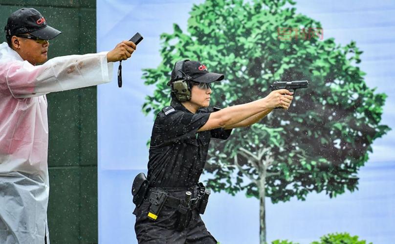 神     3D下载：感受真实的射击体验，一较高下！