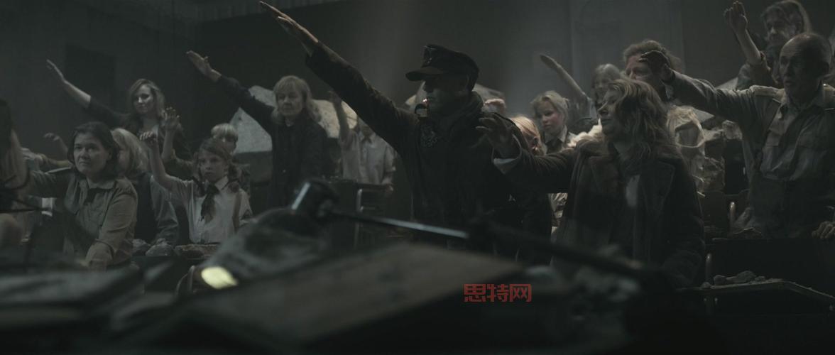 钢铁苍穹：入侵 - 纳粹月球军团来袭，你准备好了吗？