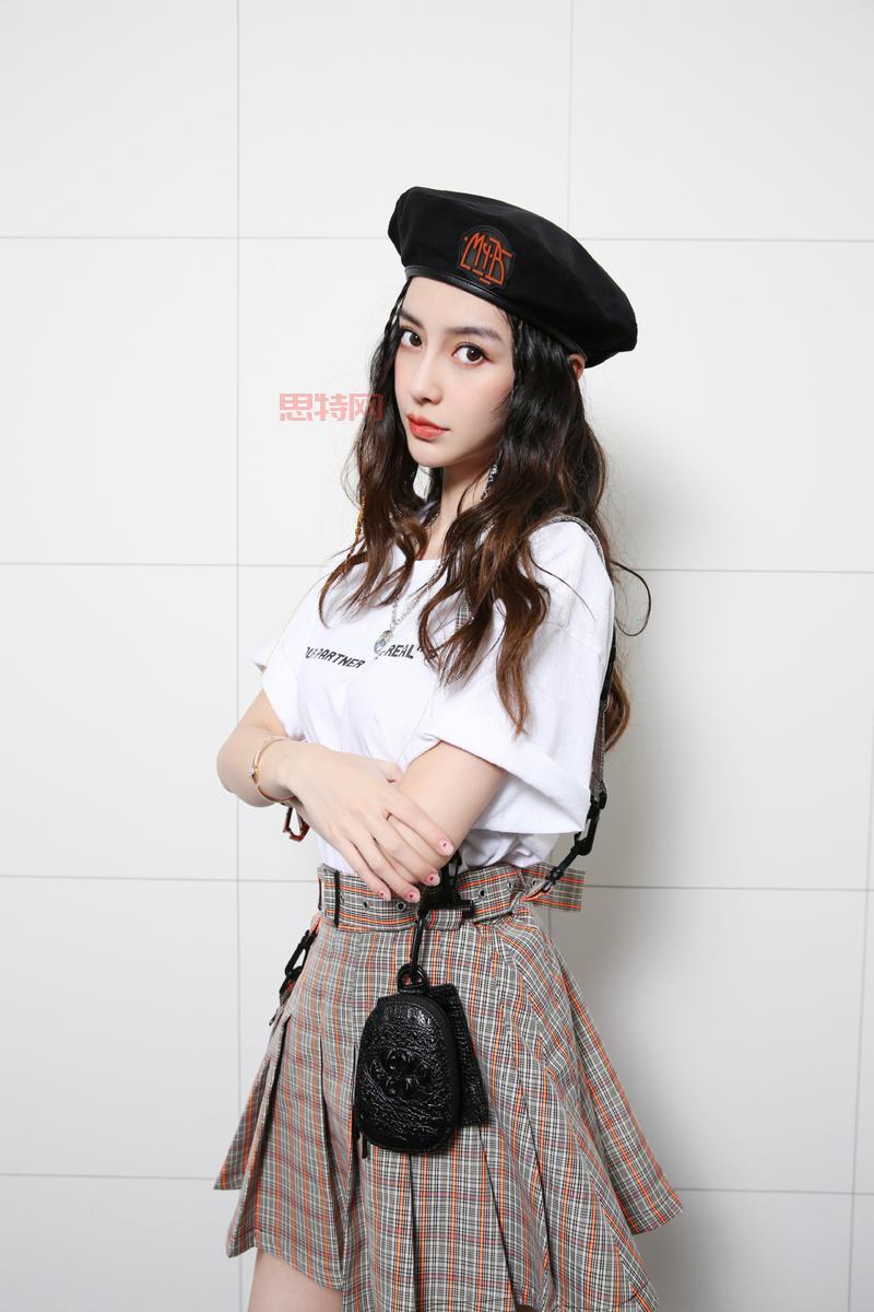 装扮粉彩女孩:挑战你的搭配创意,玩转潮流