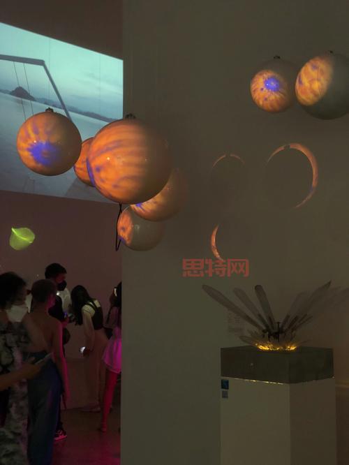 消费者之夜中文版:探索未知,解开神秘的超市之谜!