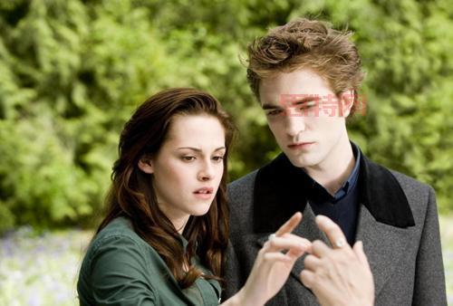 暮光之城全集下载：网盘资源提取码，立即观看！