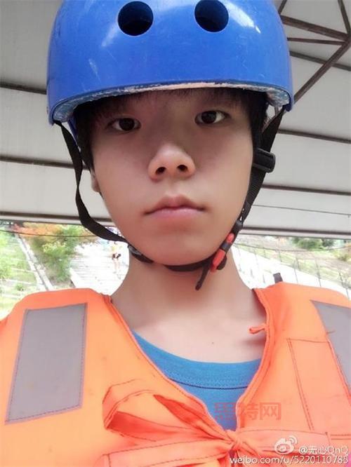 国服之一系列小漠:LOL顶尖玩家的传奇瞬间集锦