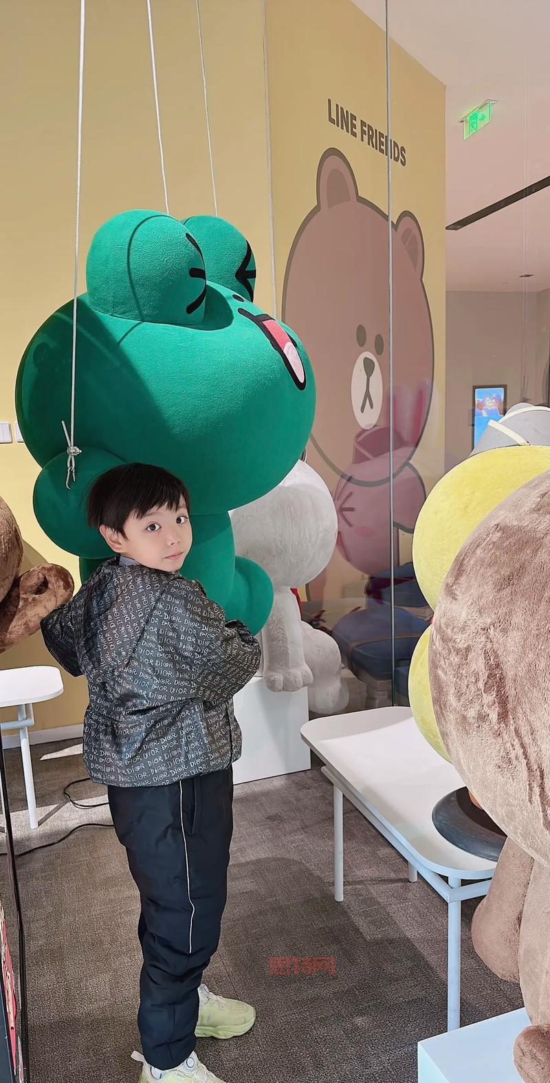 神秘营地最新BUG曝光：如何卡灯与卡窗户技巧