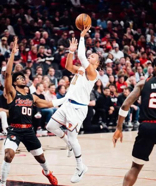 NBA幕后:NBA制造带你探索球星时尚与周边