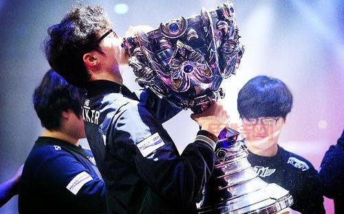 探秘S5LOL：2015英雄联盟全球总决赛精彩瞬间