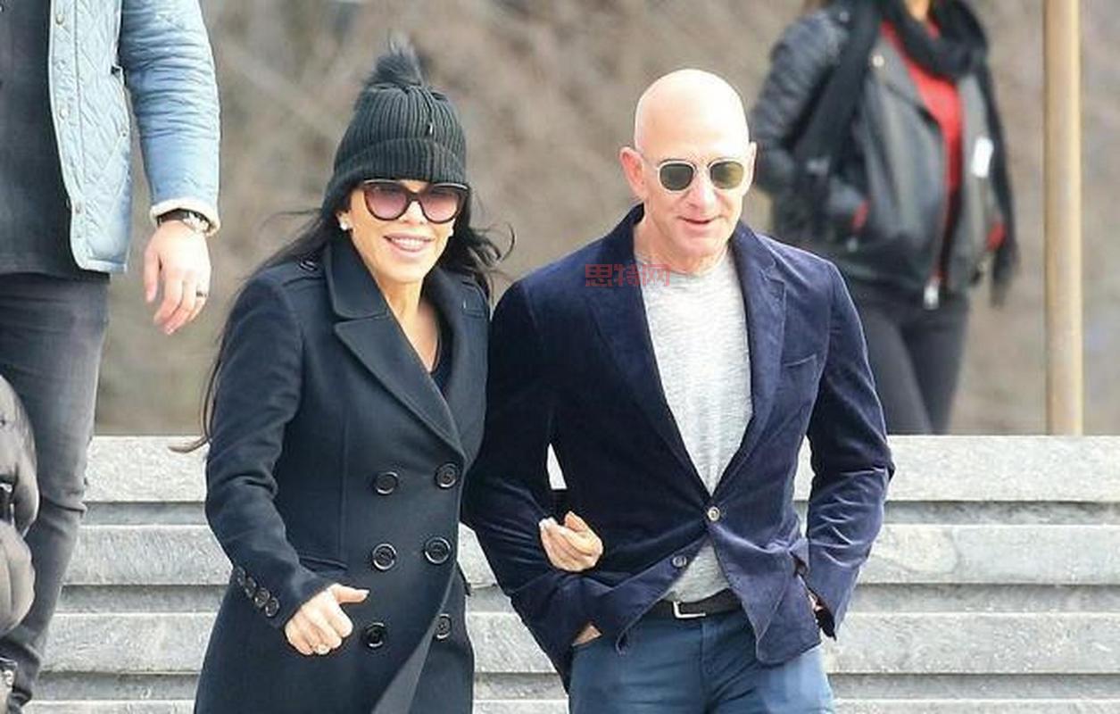 亚马逊CEO贝索斯宣布离婚，麦肯齐获得25%股份