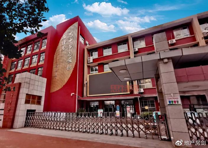 红利剑：揭秘红色利剑背后的谍战与历史真相