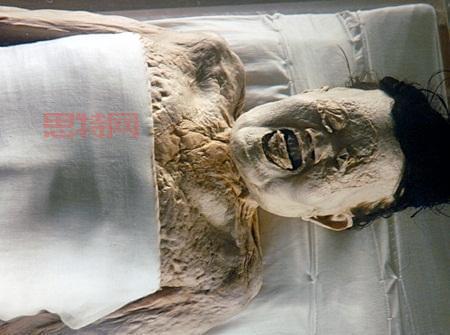 月球发现三眼女尸是真的吗？最新消息独家揭秘！