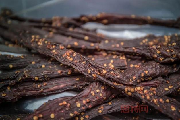 广安警方破获月销千万元假牛肉干案,网店背后隐藏巨大骗局