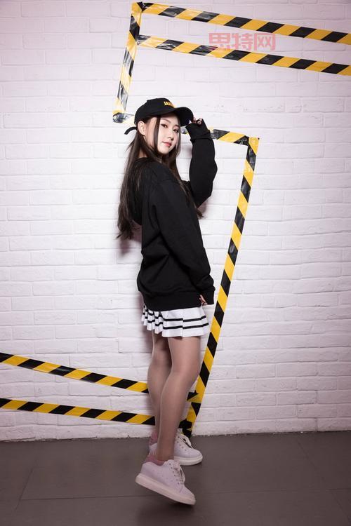 CF女神Vivi被谁睡了？内幕消息大揭秘！