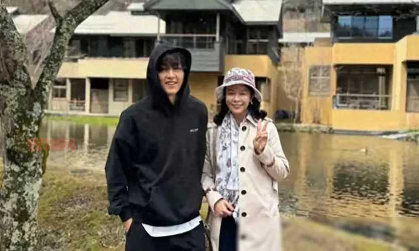 宋仲基否认妻子未婚生子传闻：我们爱情不容挑战