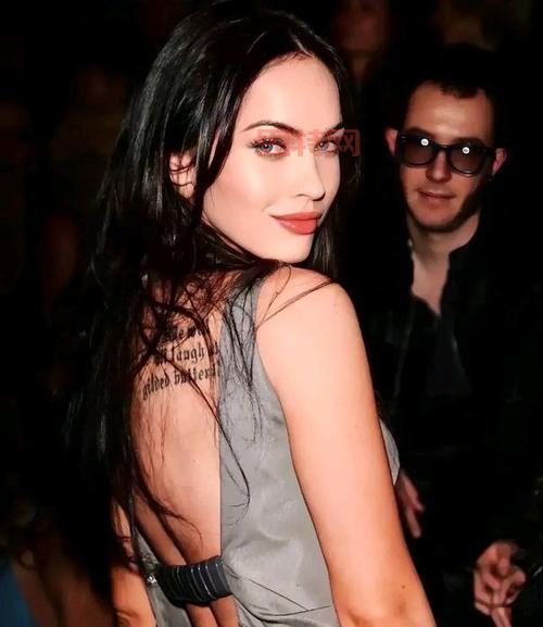 梅根福克斯：从“变形金刚”到性感女神的艺术蜕变