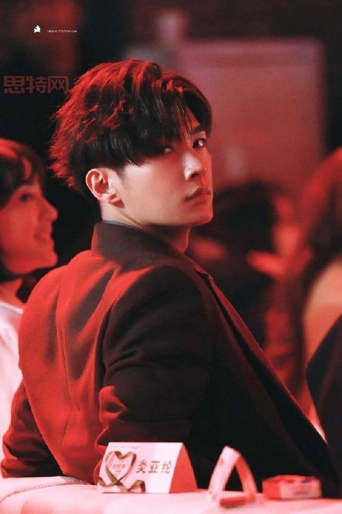 二分之一：炎亚纶深情演绎，感动全场