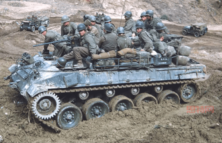 武装突袭1独特载具与武器解析:战场上的真实再现