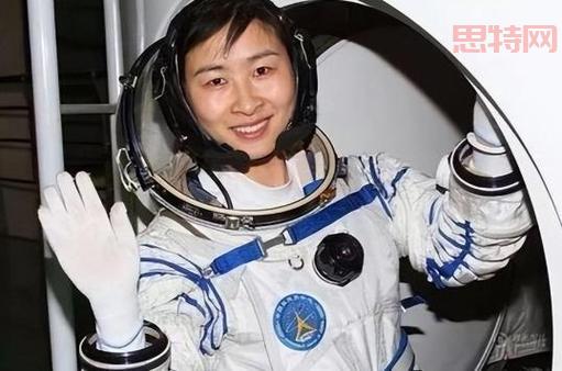 刘洋所在的机组是?她是我国首位升空女航天员!