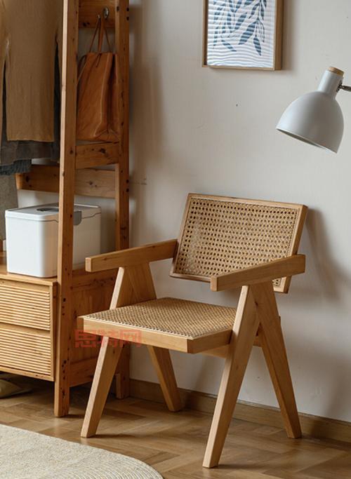 别挑了！这木马椅就是专门为你设计的！